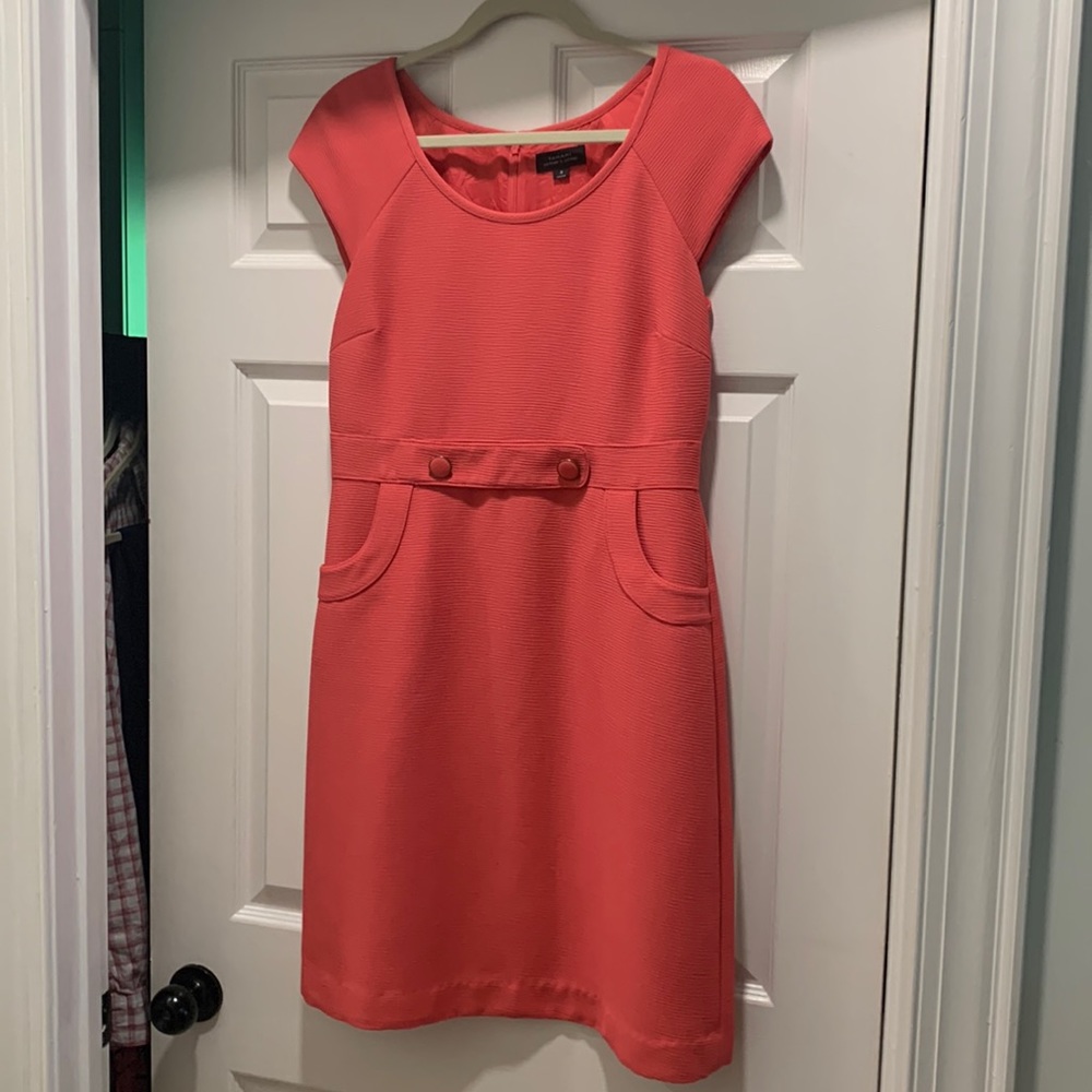 Tahari, size 8, coral color